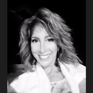 Meet your Posher, Laurie